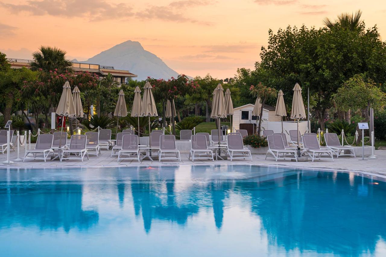 Grand Palladium Sicilia Resort & Spa Campofelice Di Roccella Exteriér fotografie